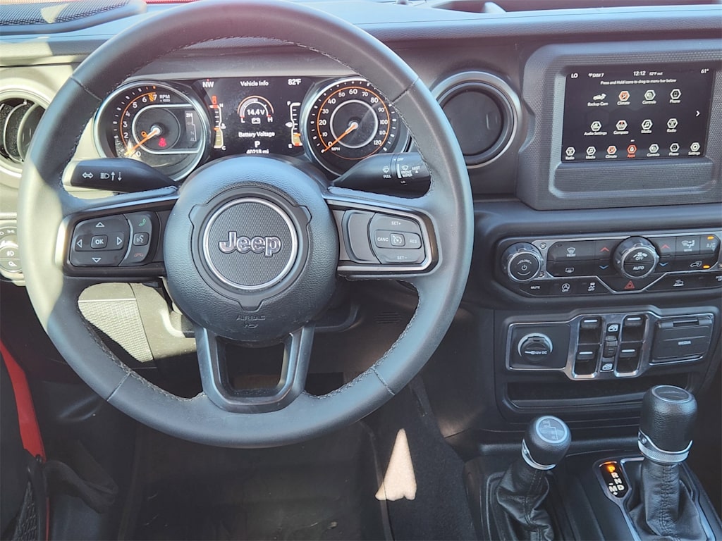 Thumbnail: 2023 Jeep Gladiator - 11