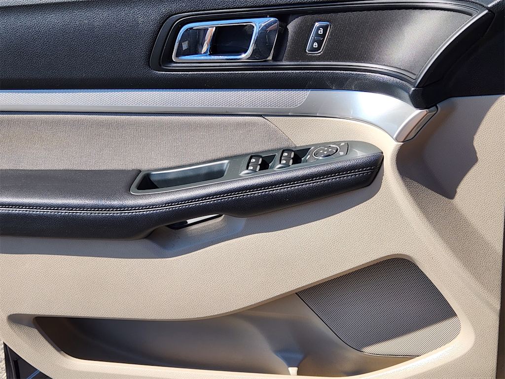 Thumbnail: 2019 Ford Explorer - 27