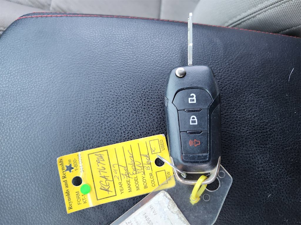 Thumbnail: 2019 Ford Explorer - 16