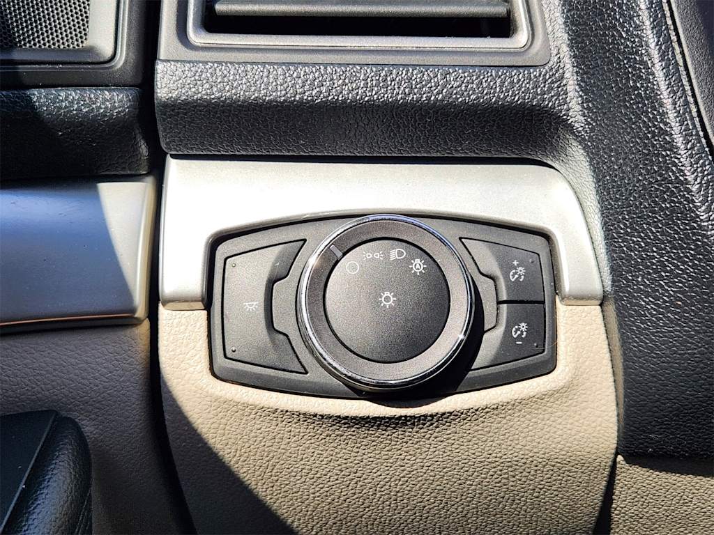 Thumbnail: 2019 Ford Explorer - 26