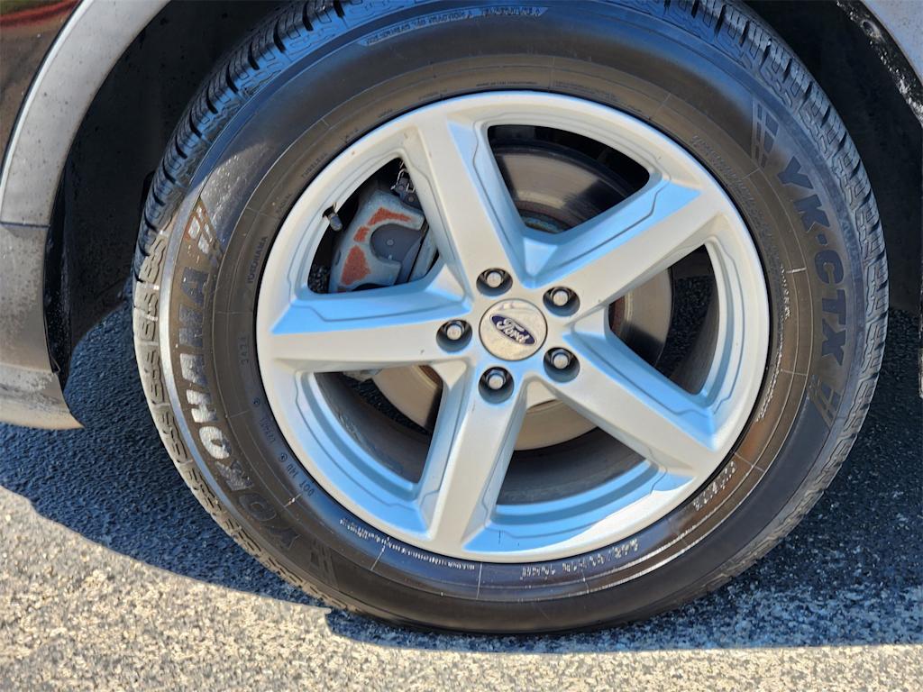 Thumbnail: 2019 Ford Explorer - 21