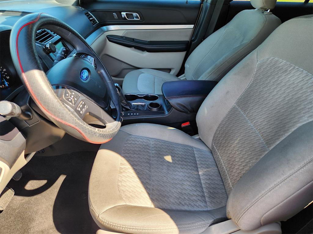 Thumbnail: 2019 Ford Explorer - 9