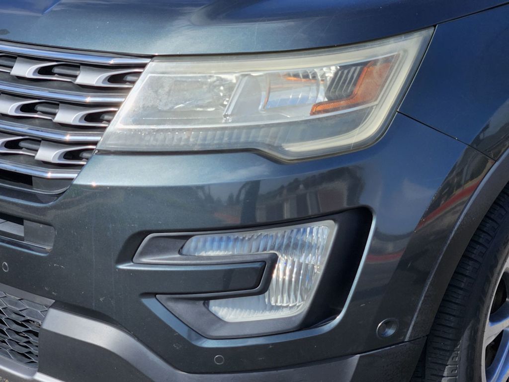 Thumbnail: 2016 Ford Explorer - 17