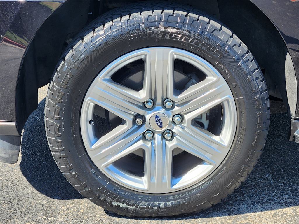 Thumbnail: 2021 Ford Expedition - 21