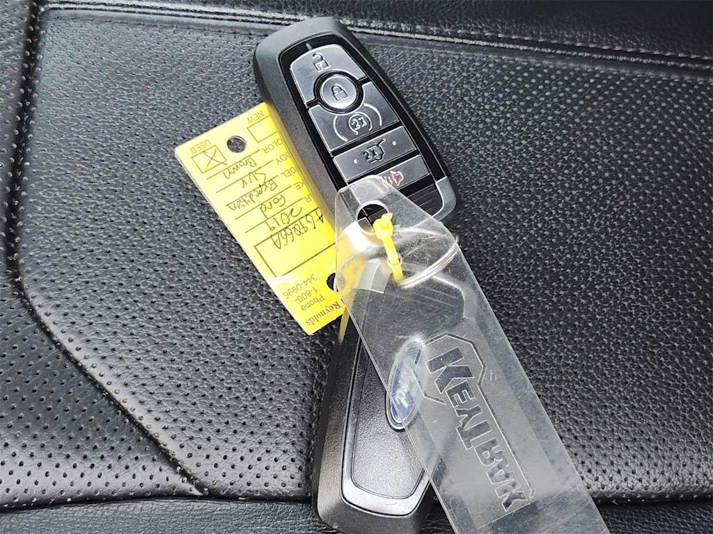 Thumbnail: 2019 Ford Expedition - 16