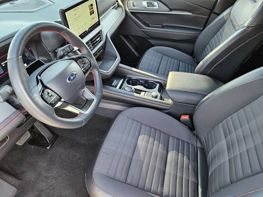 Thumbnail: 2025 Ford Explorer - 8