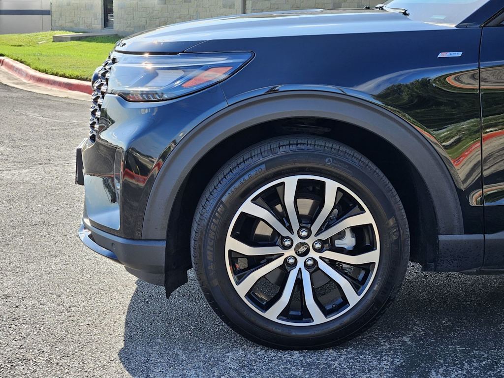 Thumbnail: 2025 Ford Explorer - 5