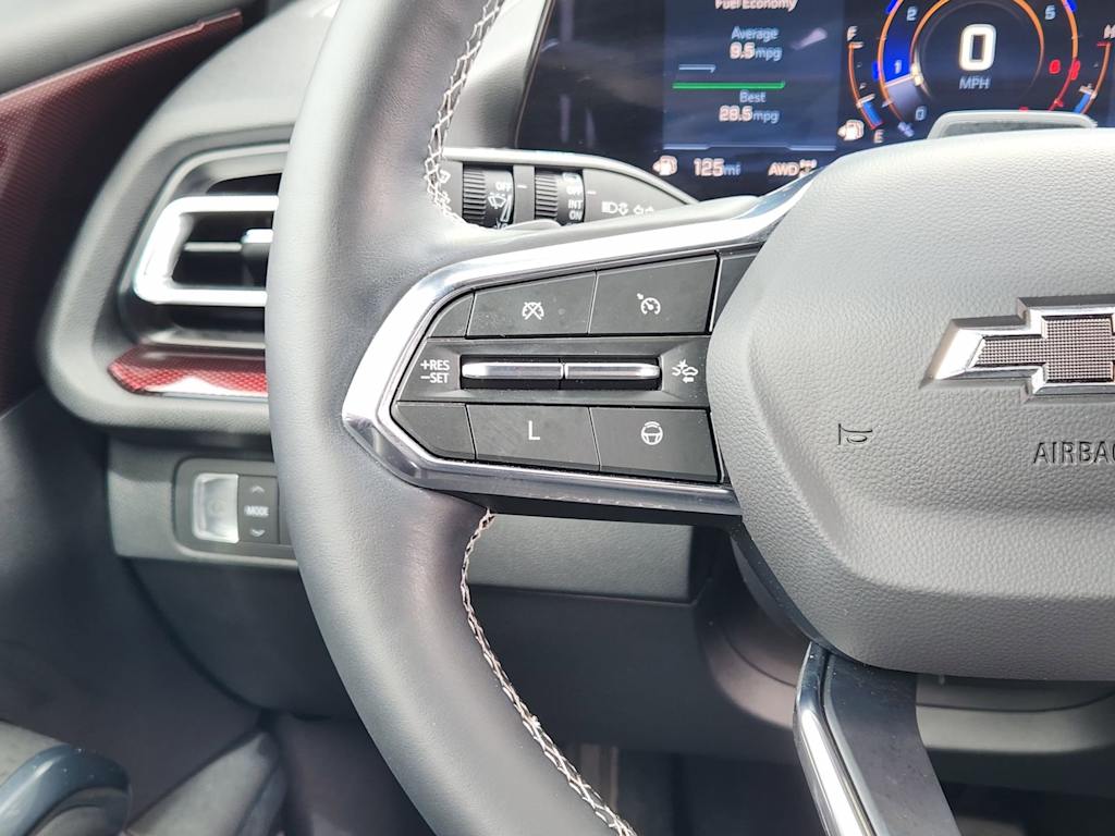 Thumbnail: 2024 Chevrolet Traverse - 32