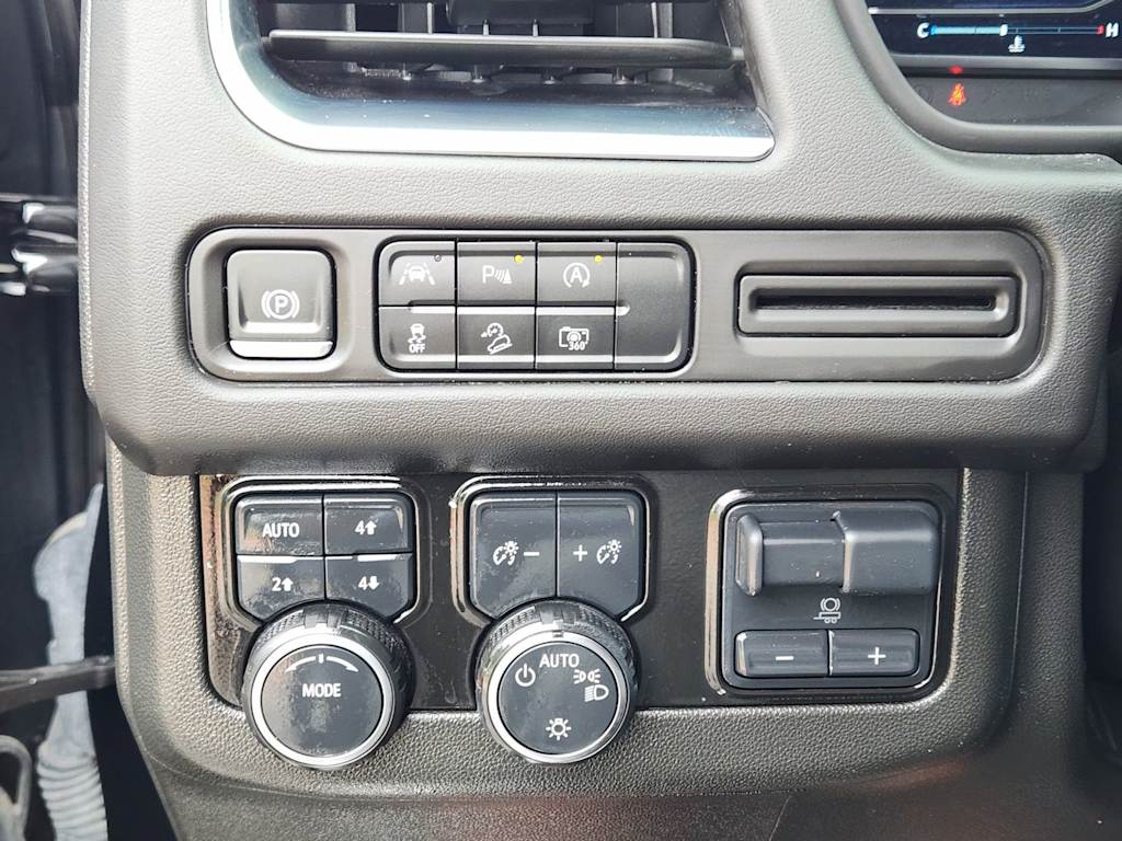 Thumbnail: 2024 Chevrolet Tahoe - 24