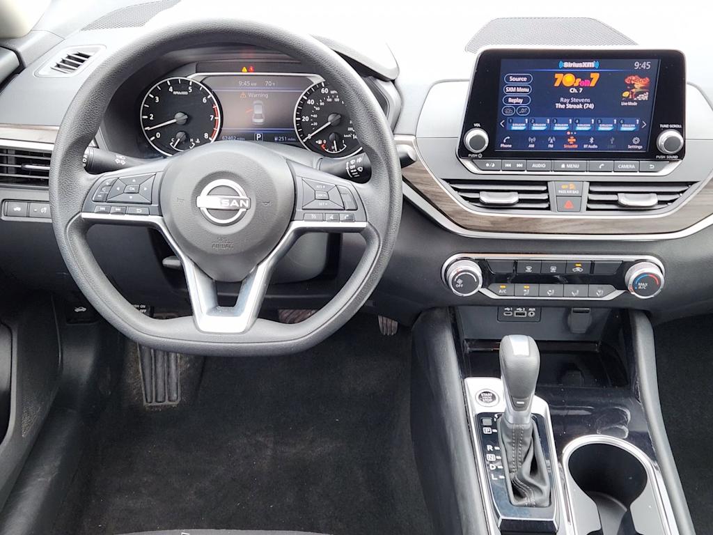Thumbnail: 2024 Nissan Altima - 7