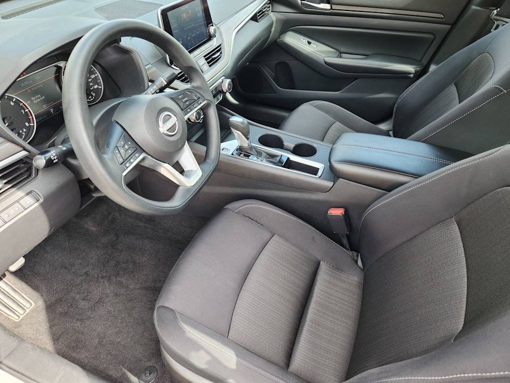Thumbnail: 2025 Nissan Altima - 8
