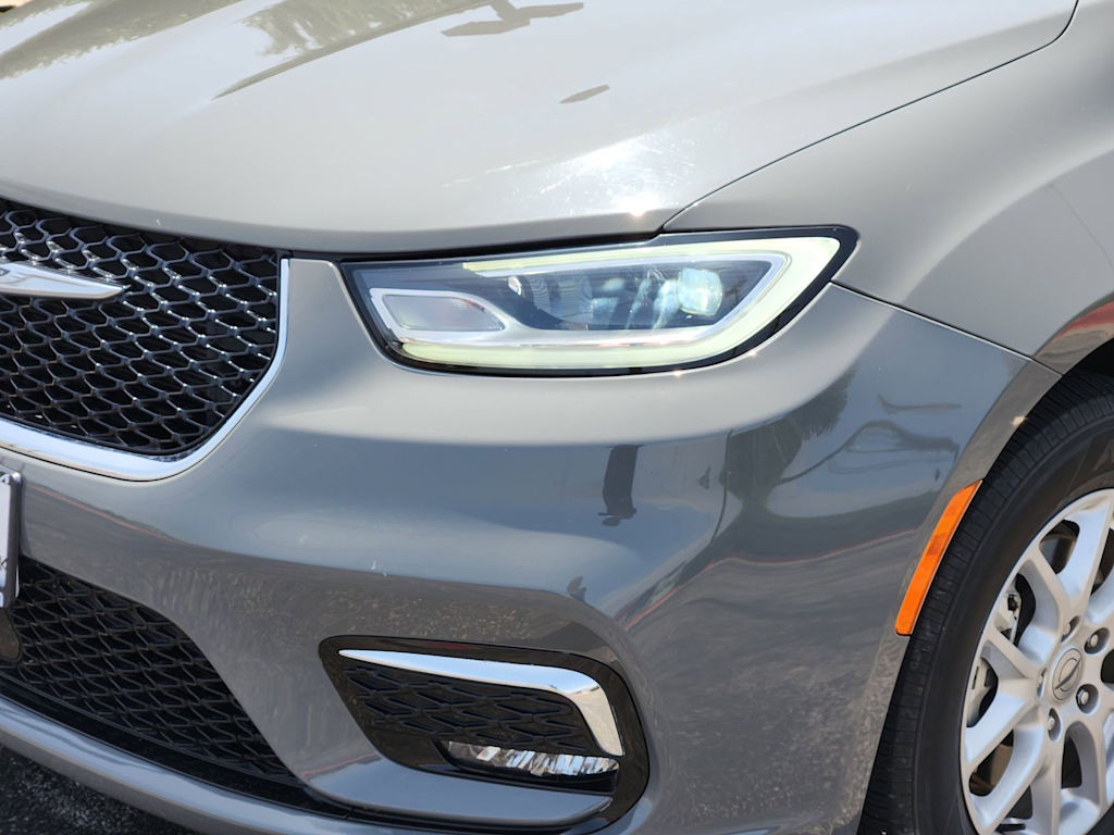 Thumbnail: 2022 Chrysler Pacifica - 18