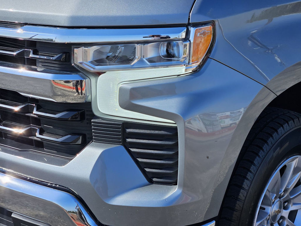 Thumbnail: 2025 Chevrolet Silverado 1500 - 17