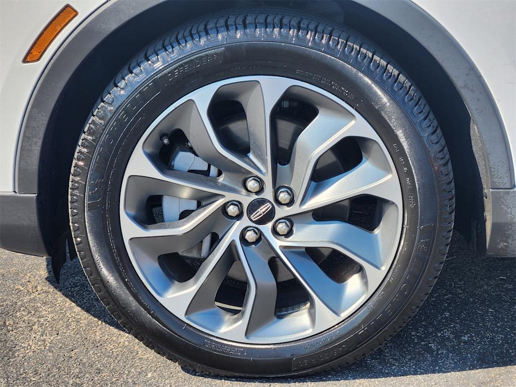 Thumbnail: 2022 Lincoln Nautilus - 23