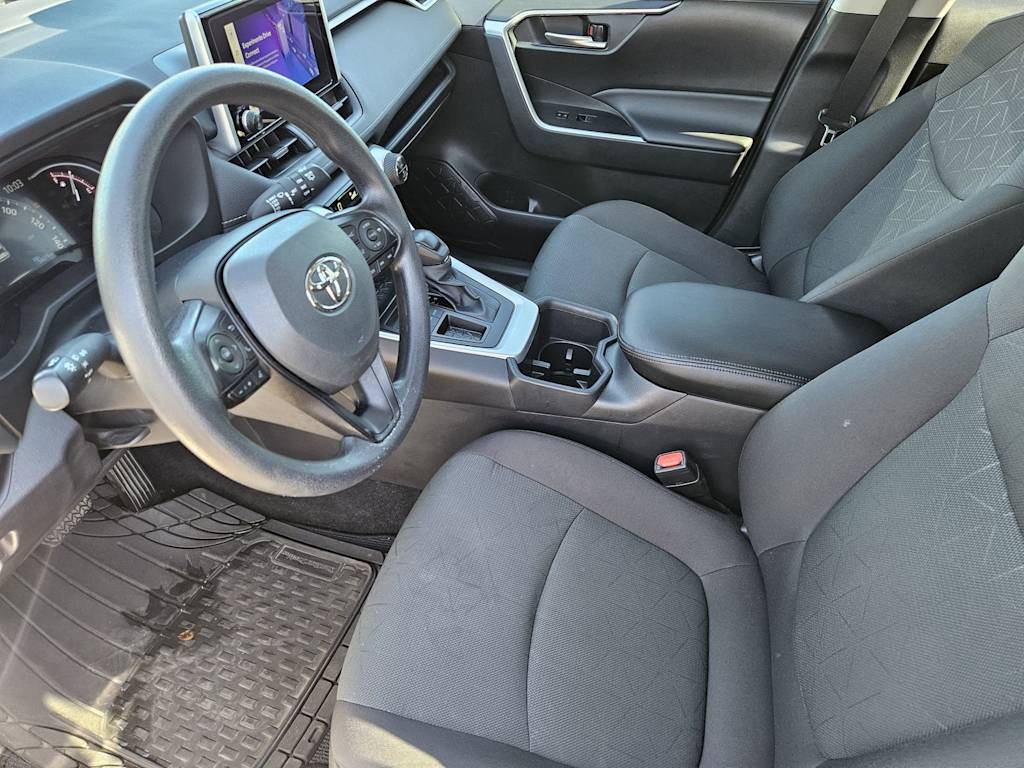 Thumbnail: 2024 Toyota RAV4 - 8