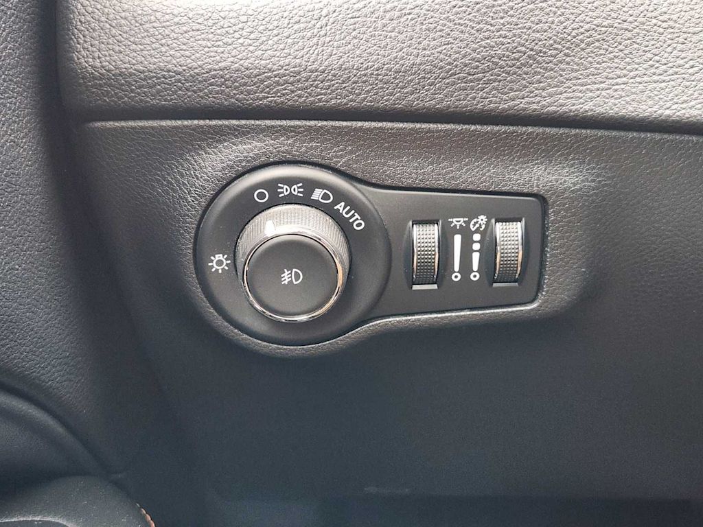 Thumbnail: 2019 Jeep Compass - 26