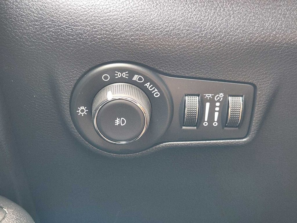 Thumbnail: 2022 Jeep Compass - 32