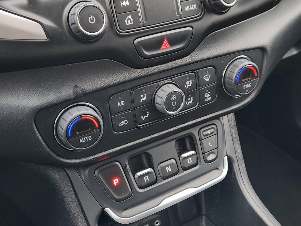 Thumbnail: 2019 GMC Terrain - 26