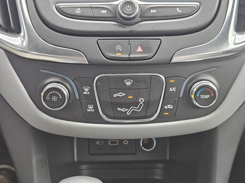 Thumbnail: 2024 Chevrolet Equinox - 24