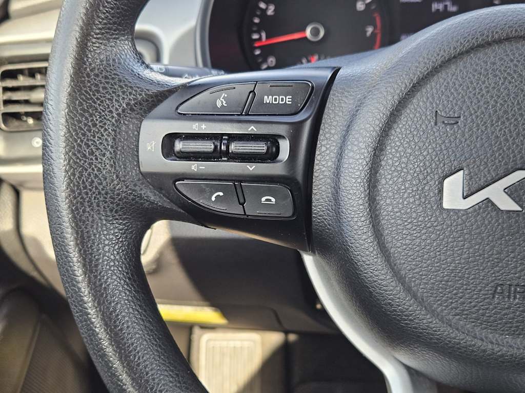 Thumbnail: 2023 Kia Rio - 27
