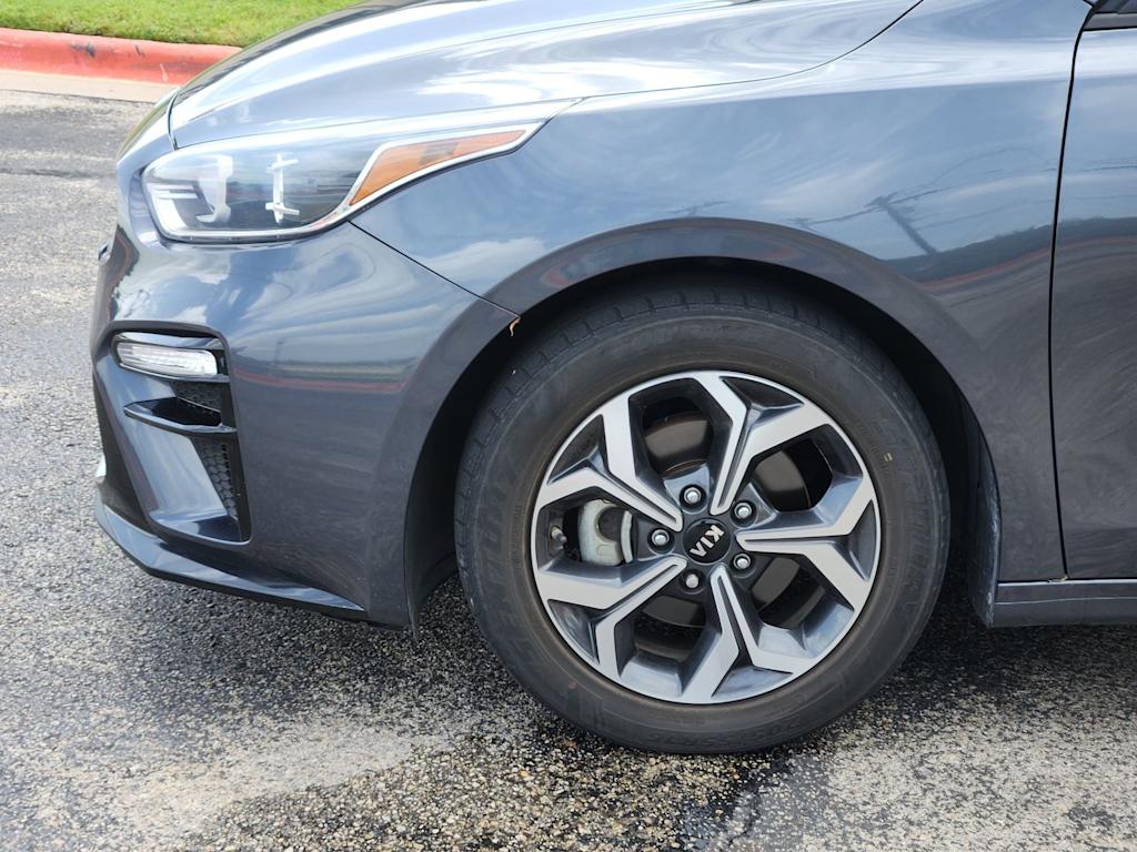 Thumbnail: 2020 Kia Forte - 5