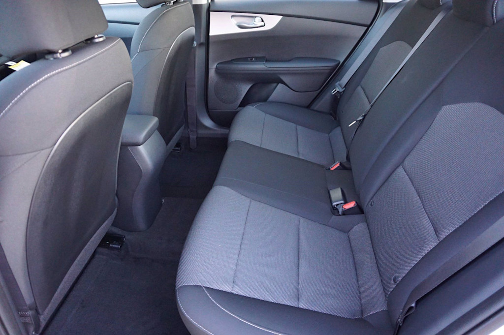 2024 Kia Forte LXS 10