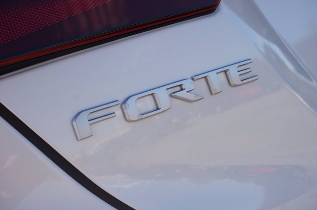 2024 Kia Forte LXS 5