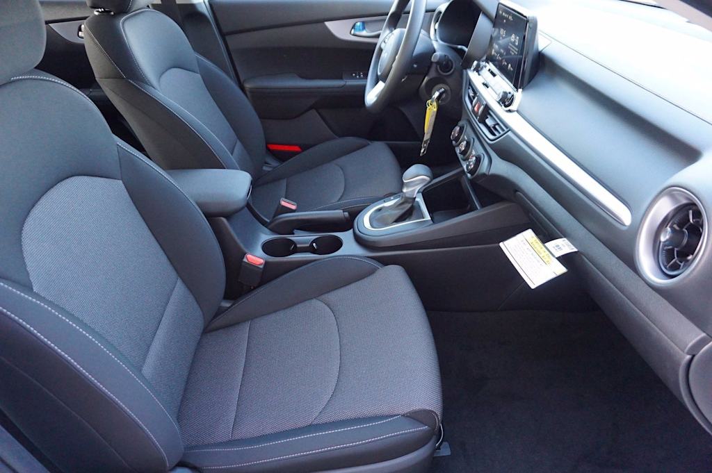 2024 Kia Forte LXS 9