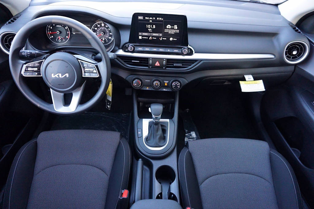 2024 Kia Forte LXS 7