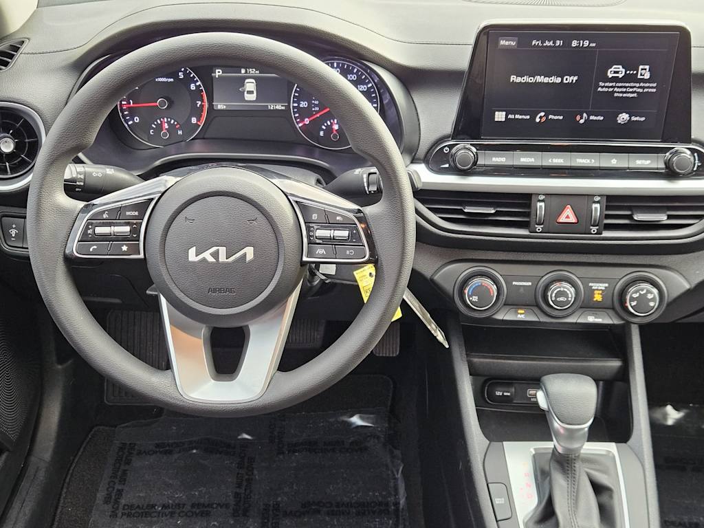 Thumbnail: 2024 Kia Forte - 7