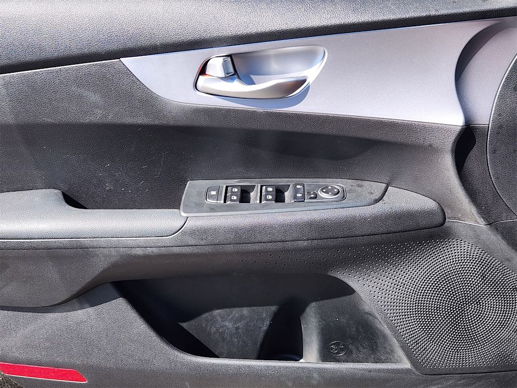 Thumbnail: 2024 Kia Forte - 26