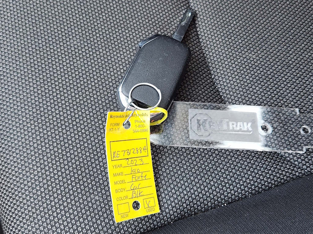 Thumbnail: 2024 Kia Forte - 16