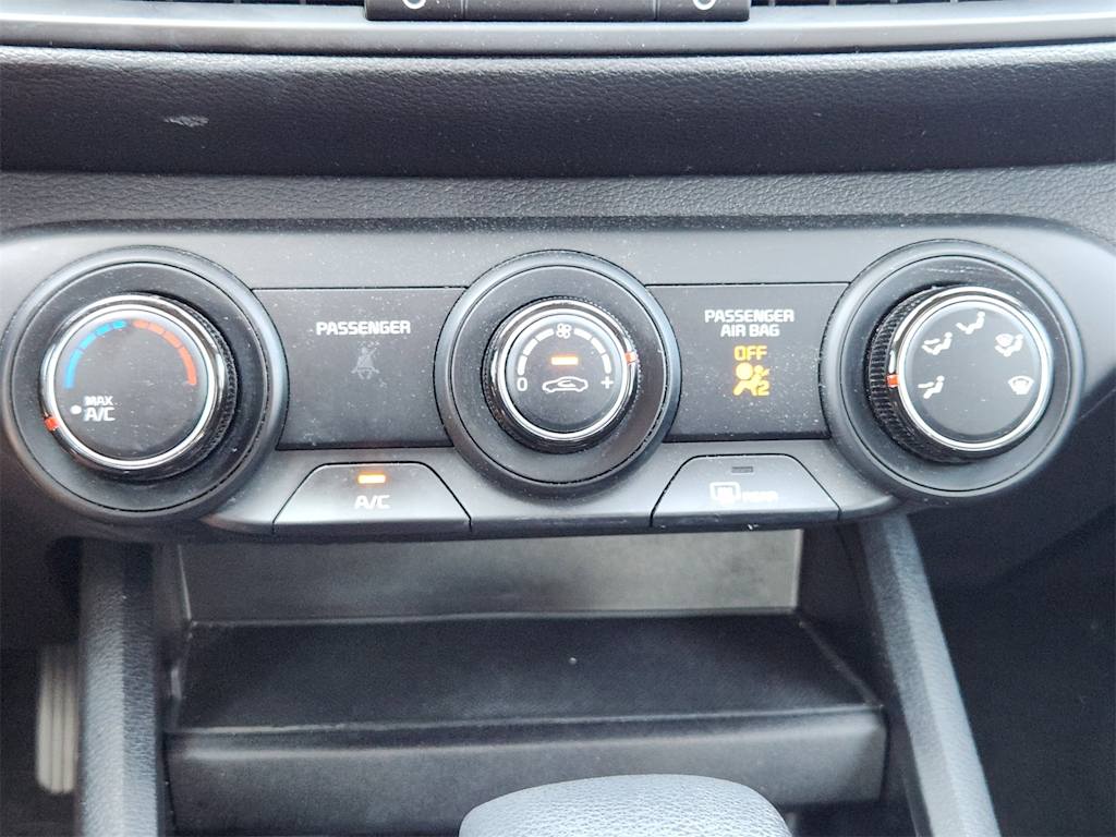 Thumbnail: 2024 Kia Forte - 25