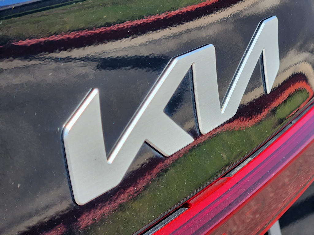 Thumbnail: 2024 Kia Forte - 22