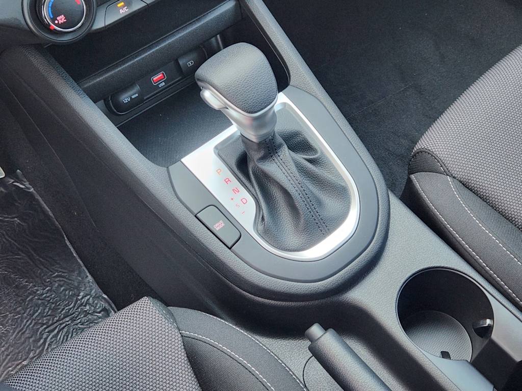 2024 Kia Forte LX 13