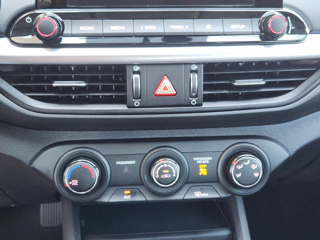 2024 Kia Forte LX 21