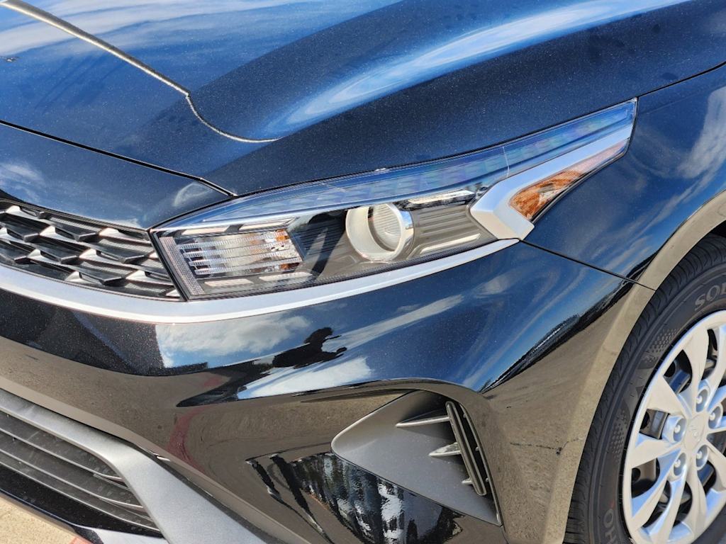 2024 Kia Forte LX 17