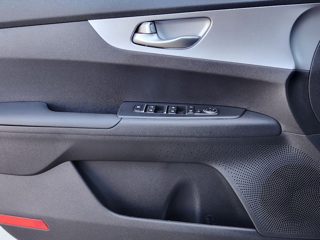 2024 Kia Forte LX 23