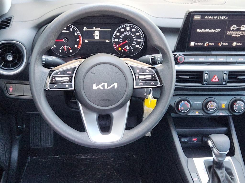 2024 Kia Forte LX 8