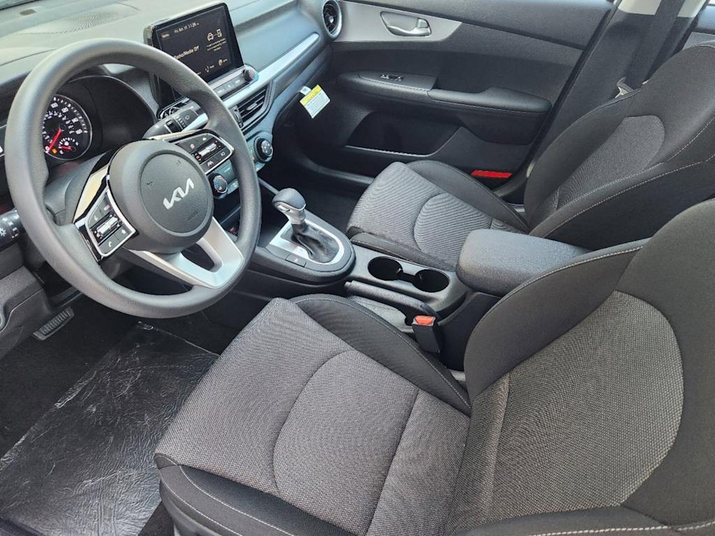 2024 Kia Forte LX 9