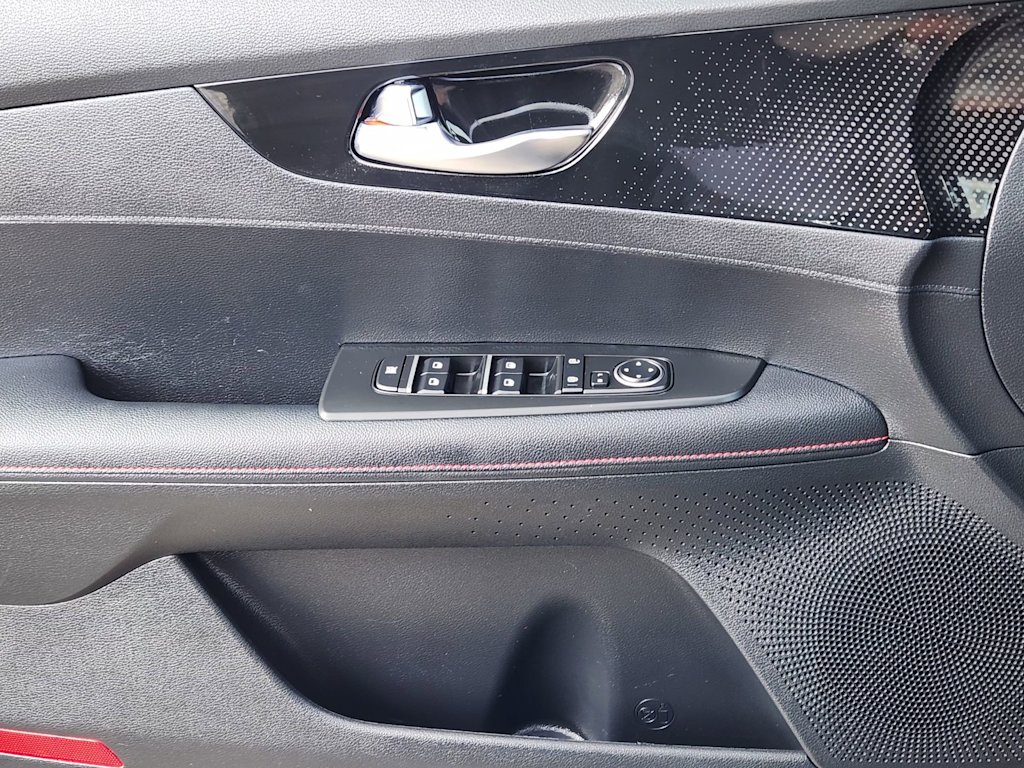 Thumbnail: 2023 Kia Forte - 29
