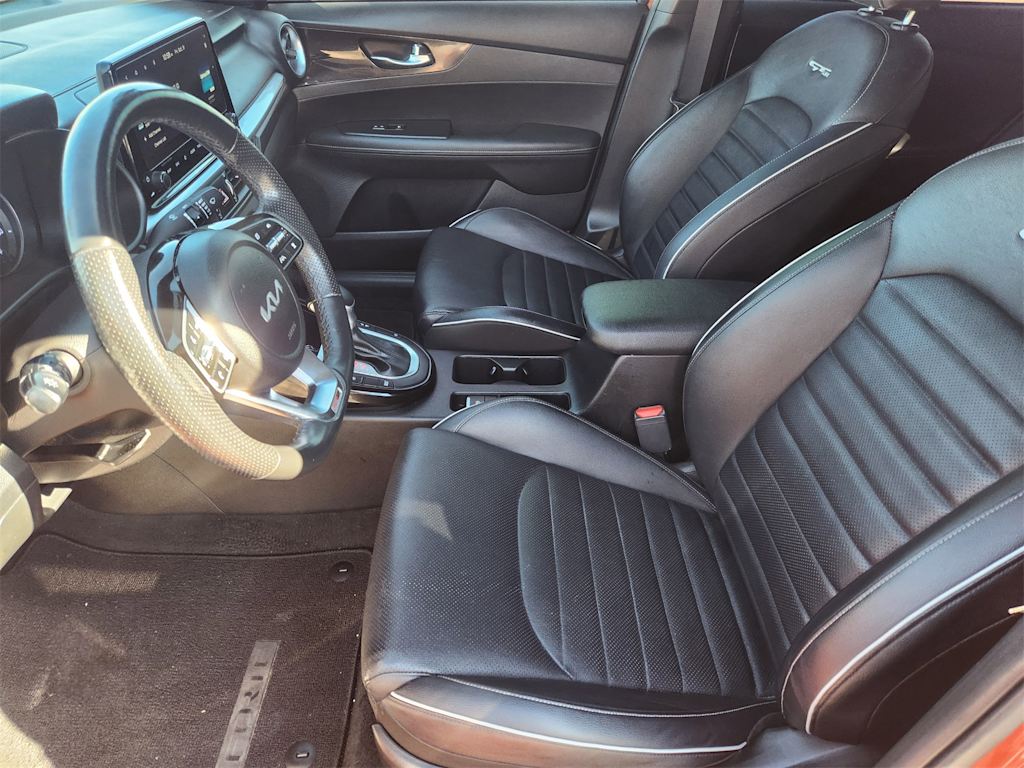 Thumbnail: 2023 Kia Forte - 9