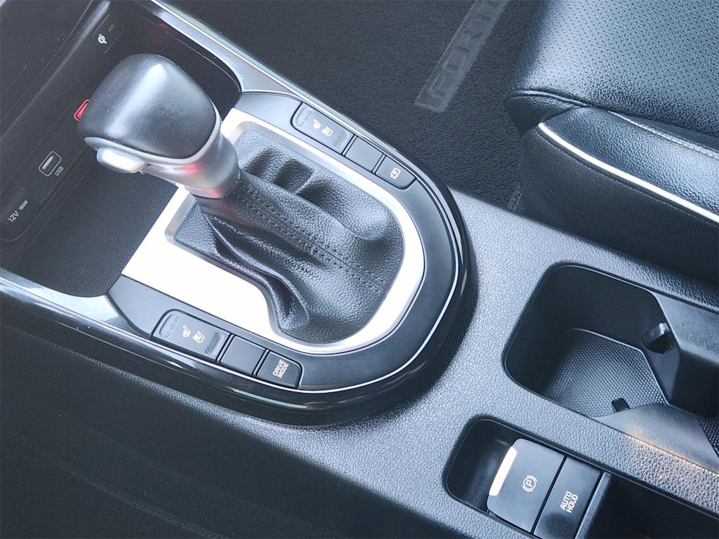 Thumbnail: 2023 Kia Forte - 14