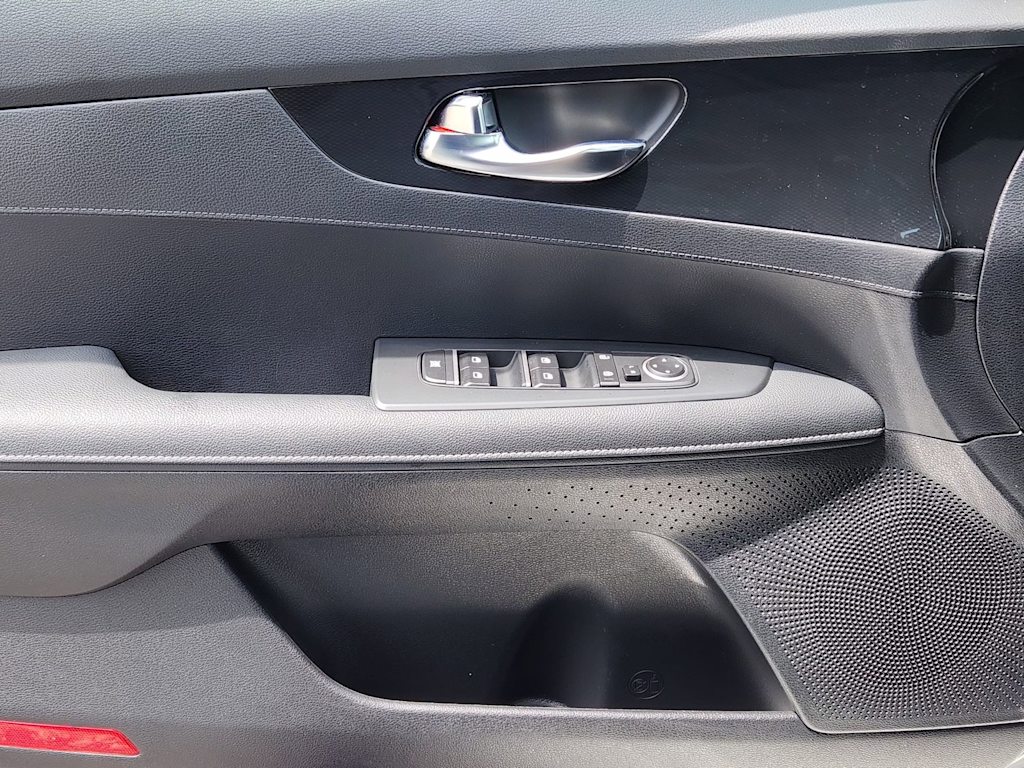Thumbnail: 2024 Kia Forte - 28