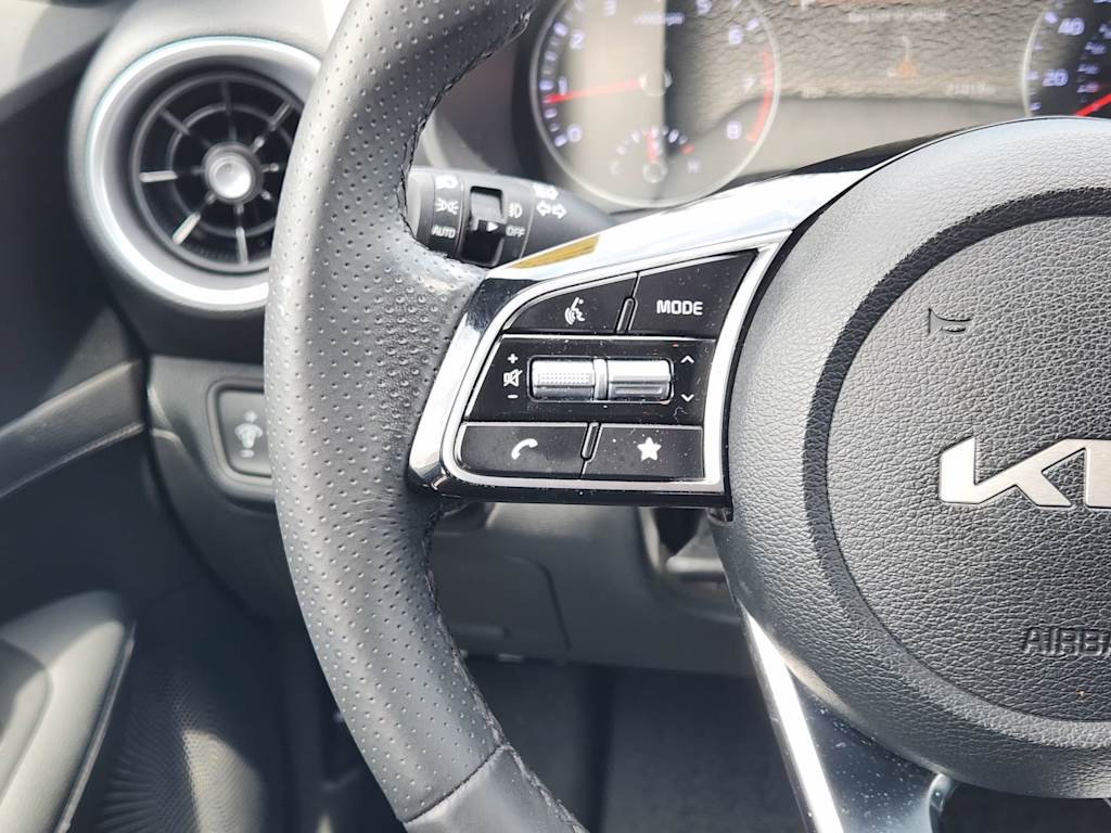 Thumbnail: 2024 Kia Forte - 30