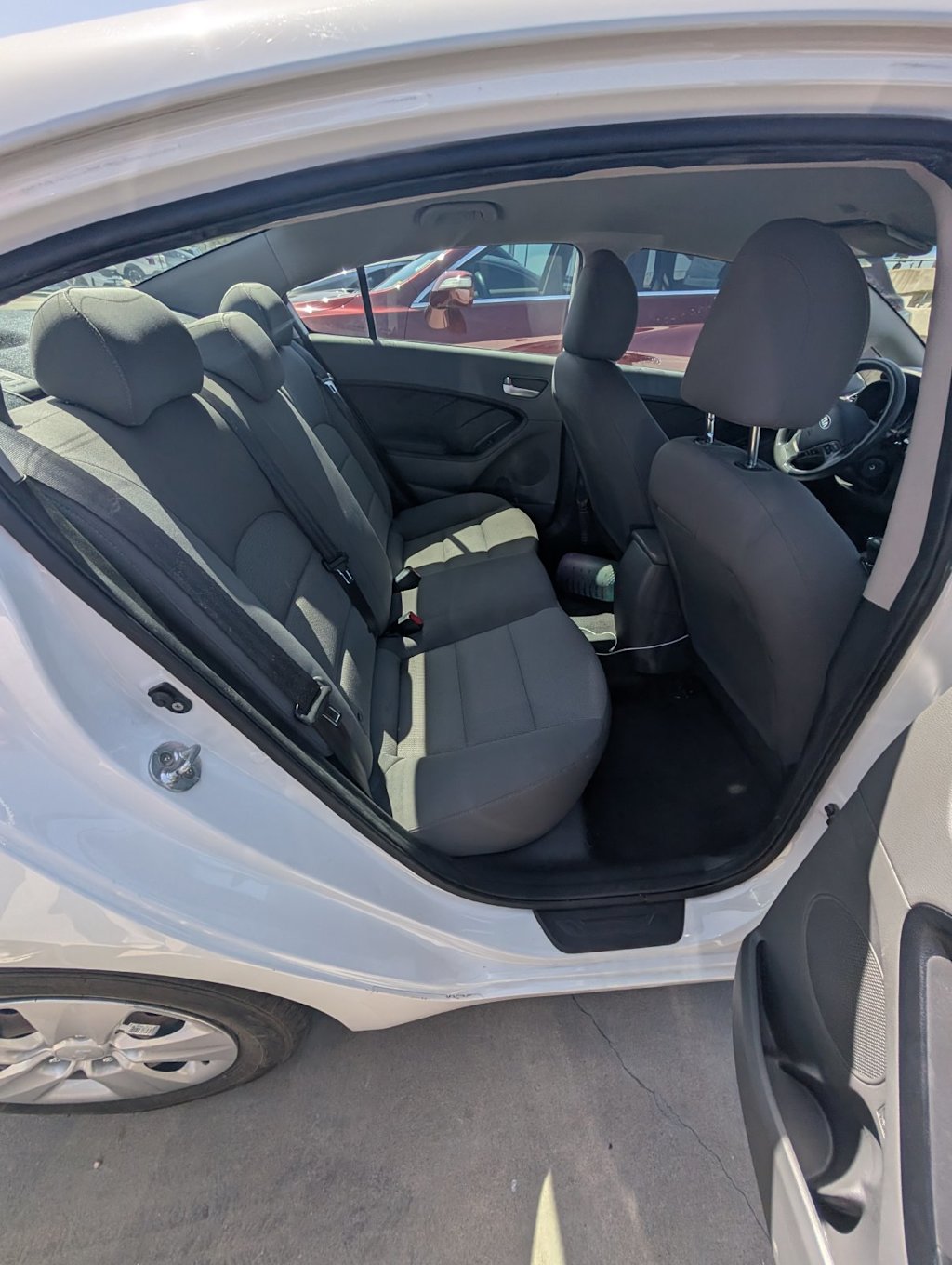 Thumbnail: 2017 Kia Forte - 9