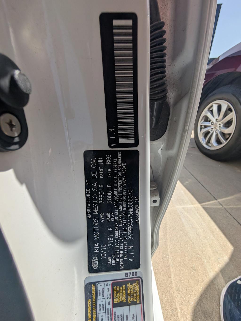 Thumbnail: 2017 Kia Forte - 6