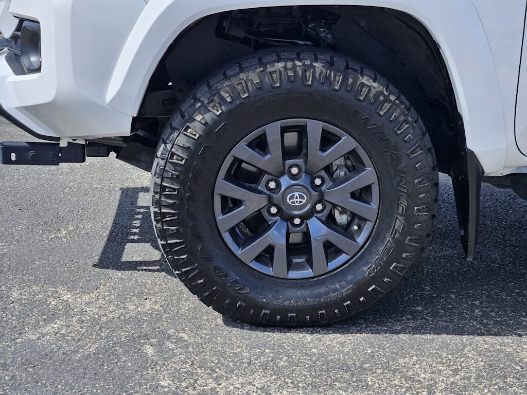 Thumbnail: 2023 Toyota Tacoma - 20