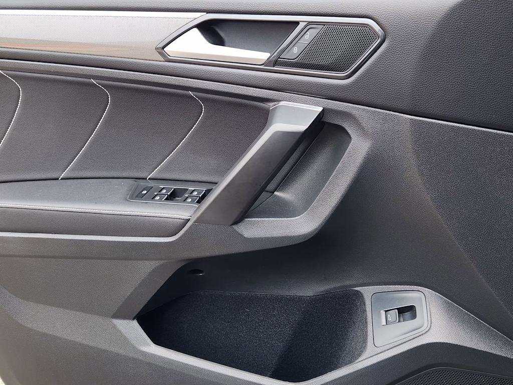 Thumbnail: 2022 Volkswagen Tiguan - 28