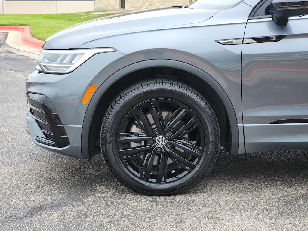Thumbnail: 2022 Volkswagen Tiguan - 5